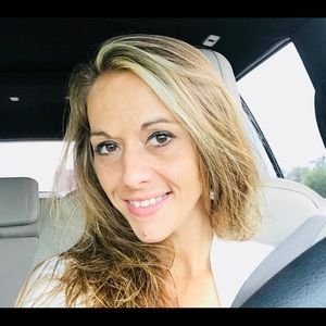 Meet your Posher, Carie